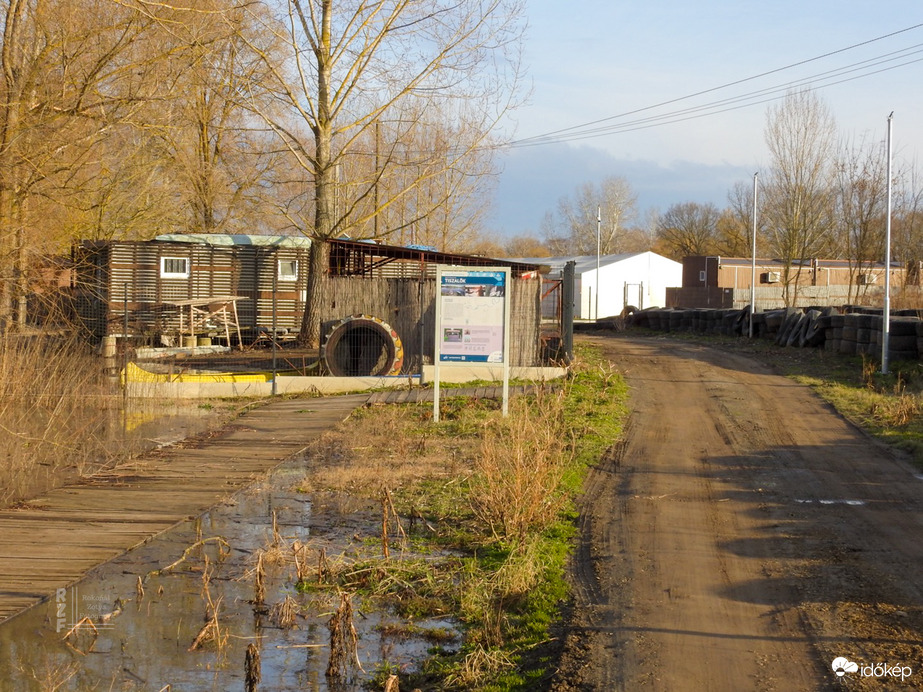 Árvíz, 520 cm, Tiszalök/Szepi-tanya, strand, kalandpark