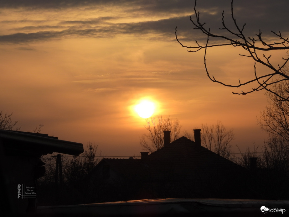 Szaharai poros naplemente Tiszalök 