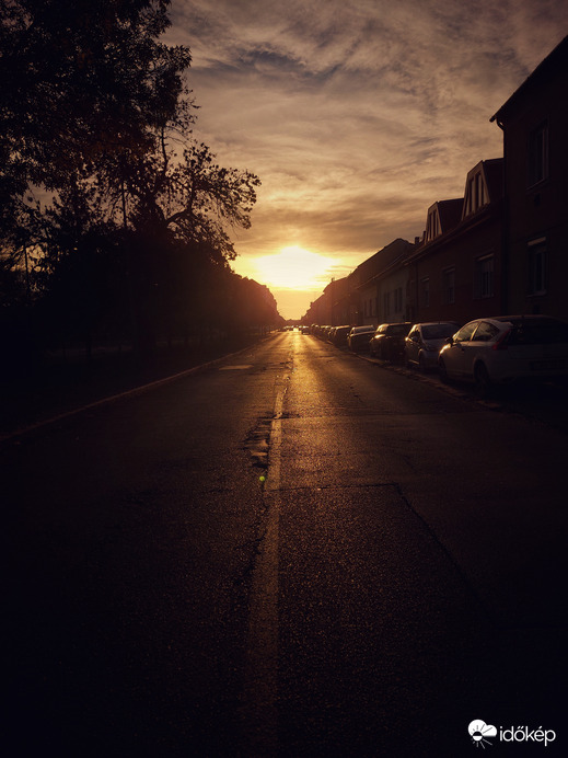 Napnyugta az utcán 