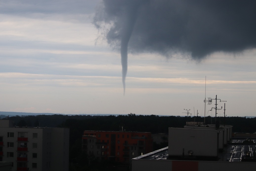 Tornádó Csehországban (Fotó: Michal Chrudimský)