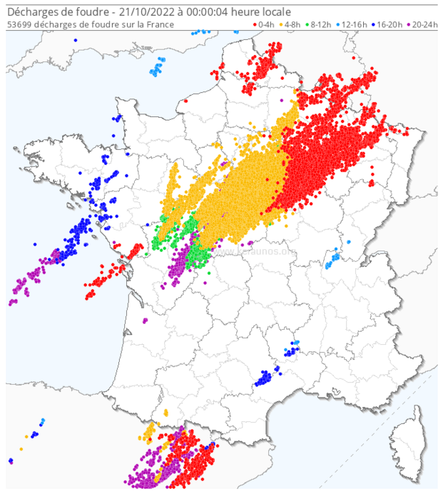 Több mint 53 ezer villám október 20-án Franciaországban (Térkép: Keraunos.org)