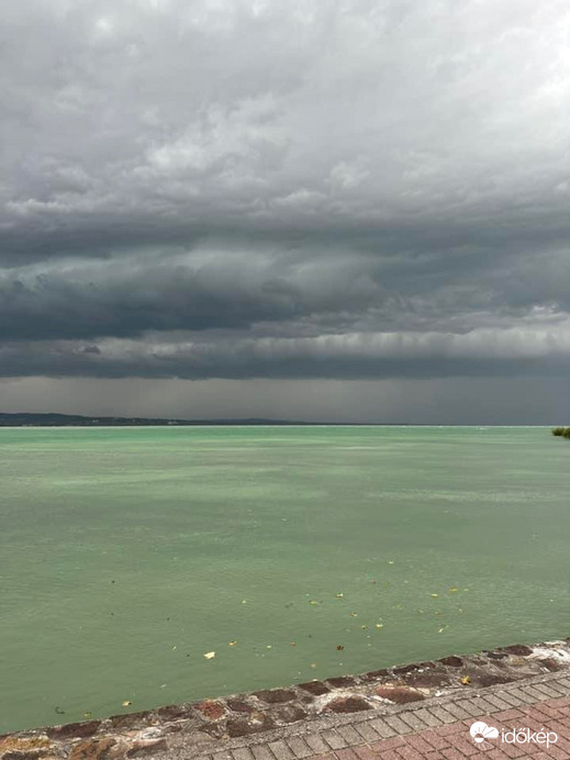 Vihar érkezése Tihanyba