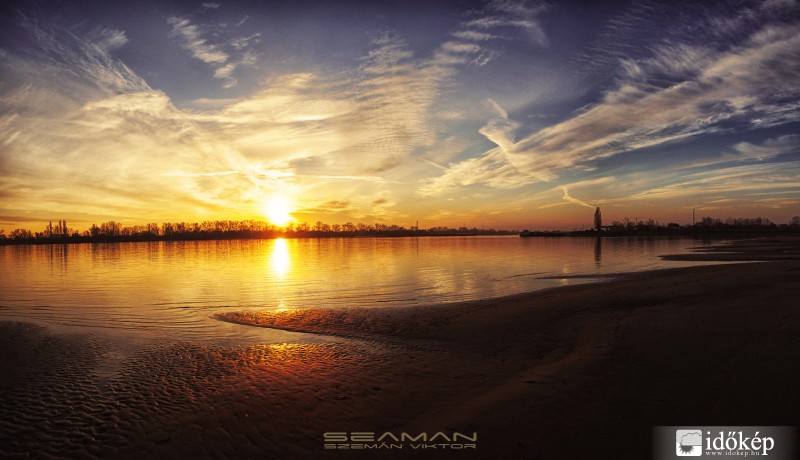 Naplemente a Duna mellől