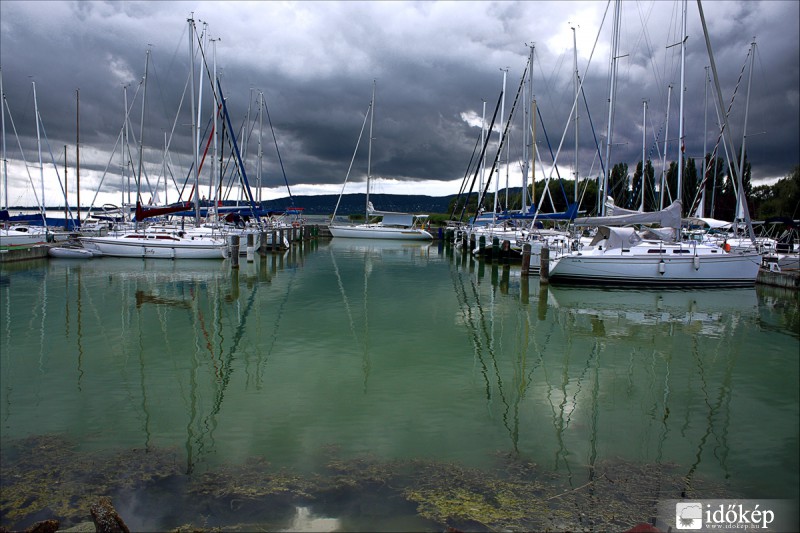 Vihar előtt - Szigliget kikötő
