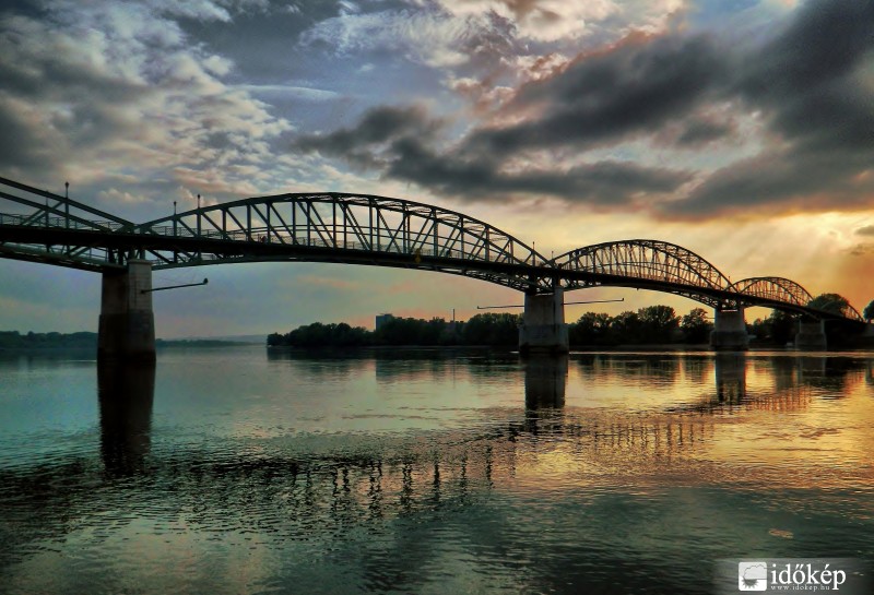 Mária Valéria híd Esztergom és Párkány között