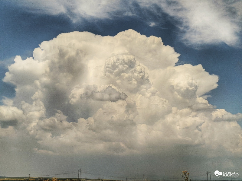 Robbanékony délután