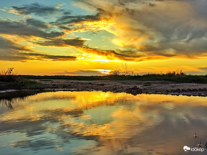 Duplázott naplementi maximum