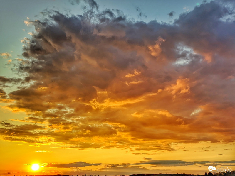 Aranyozott felhőalap