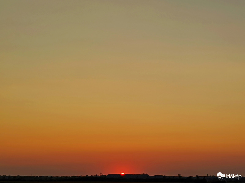 Ma is nyugovóra tért