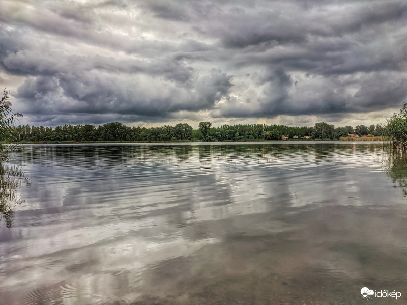 Borongós, gomolygós Duna