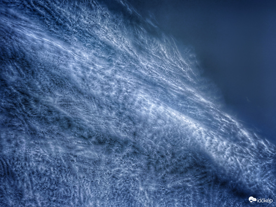 Égi tenger fodrozódása