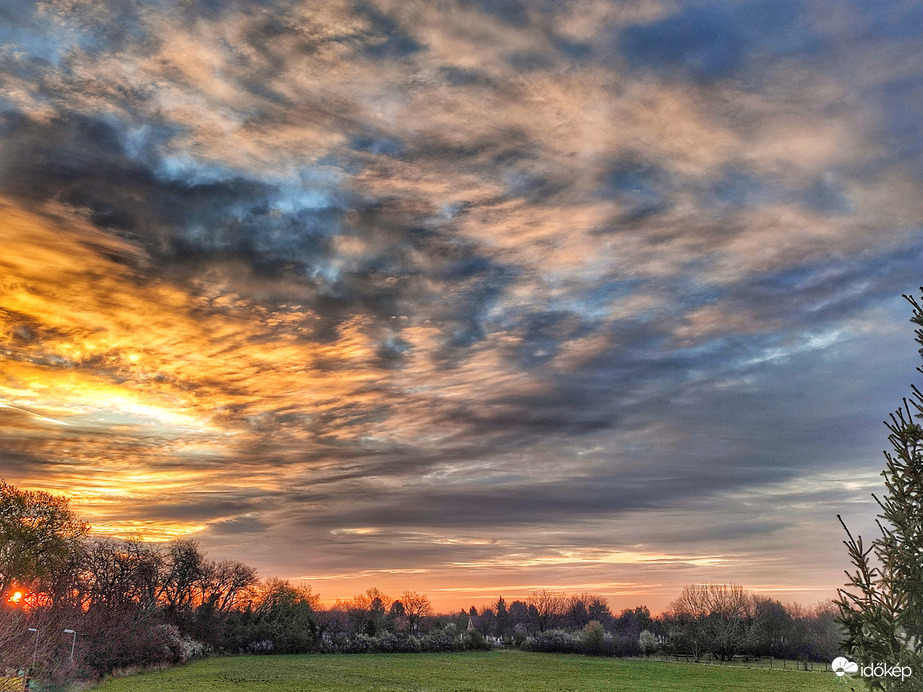Napkelte színvarázsa