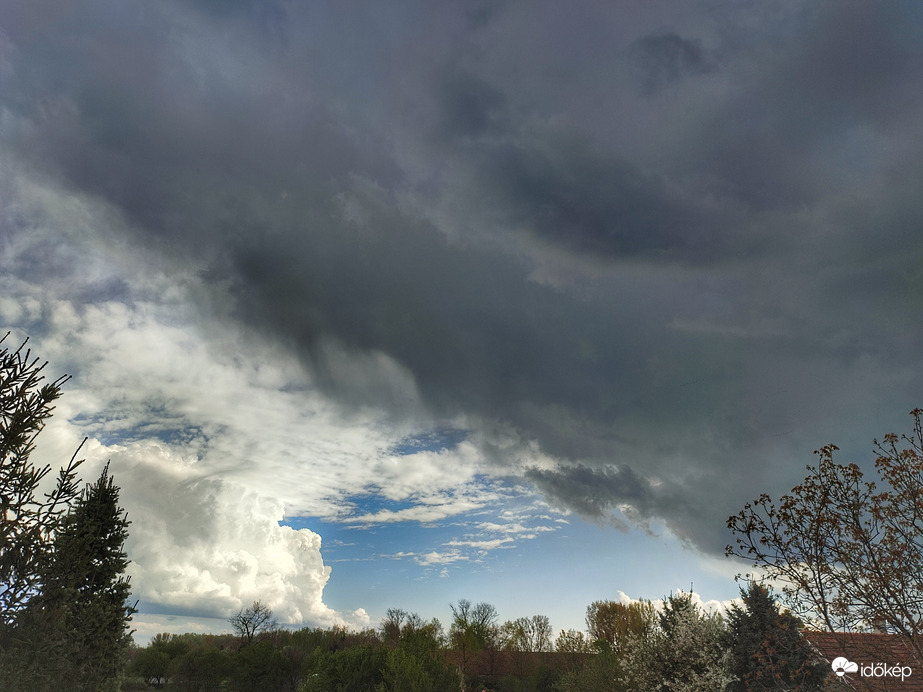 Megérkezett a zivatarunk