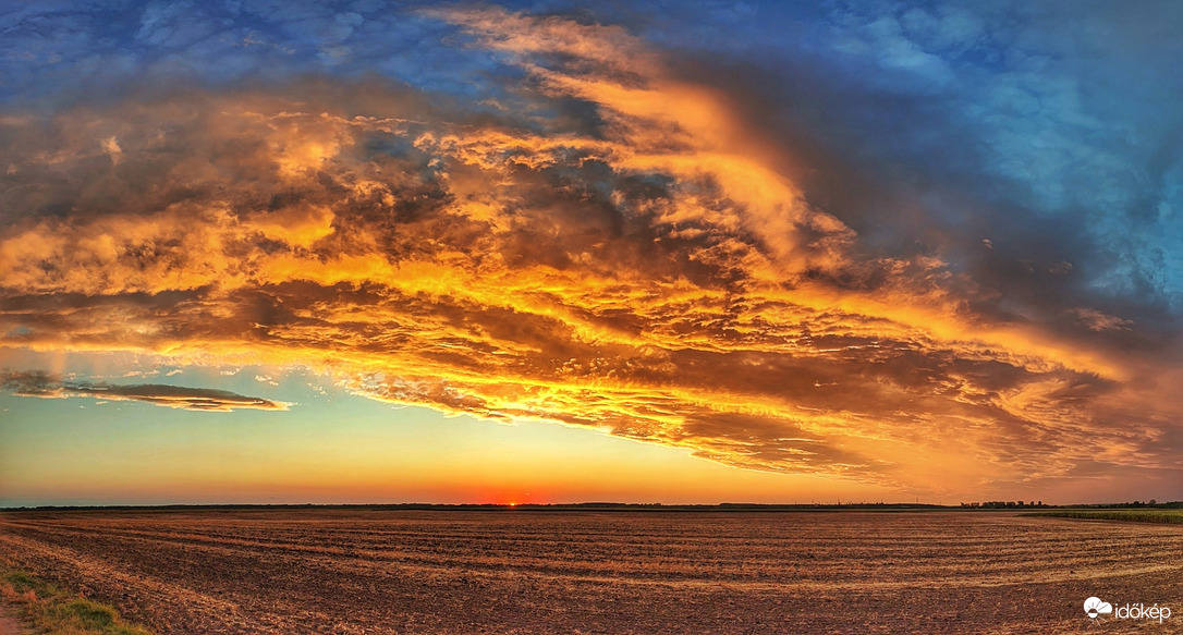 Július utolsó panorámája