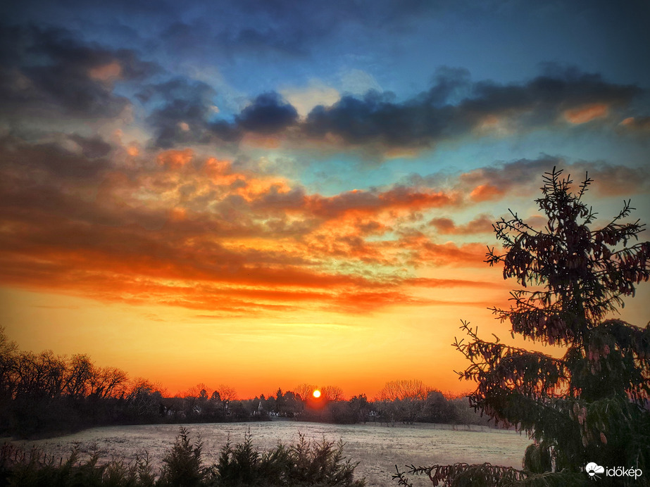 Képeslap a mai napkeltéről