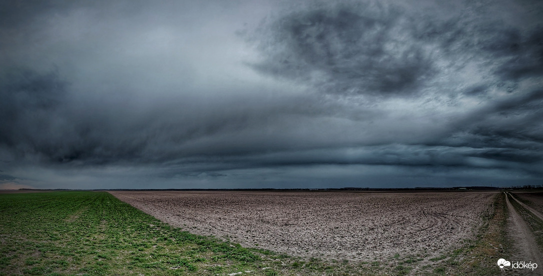 Panoráma az eső érkezéséről