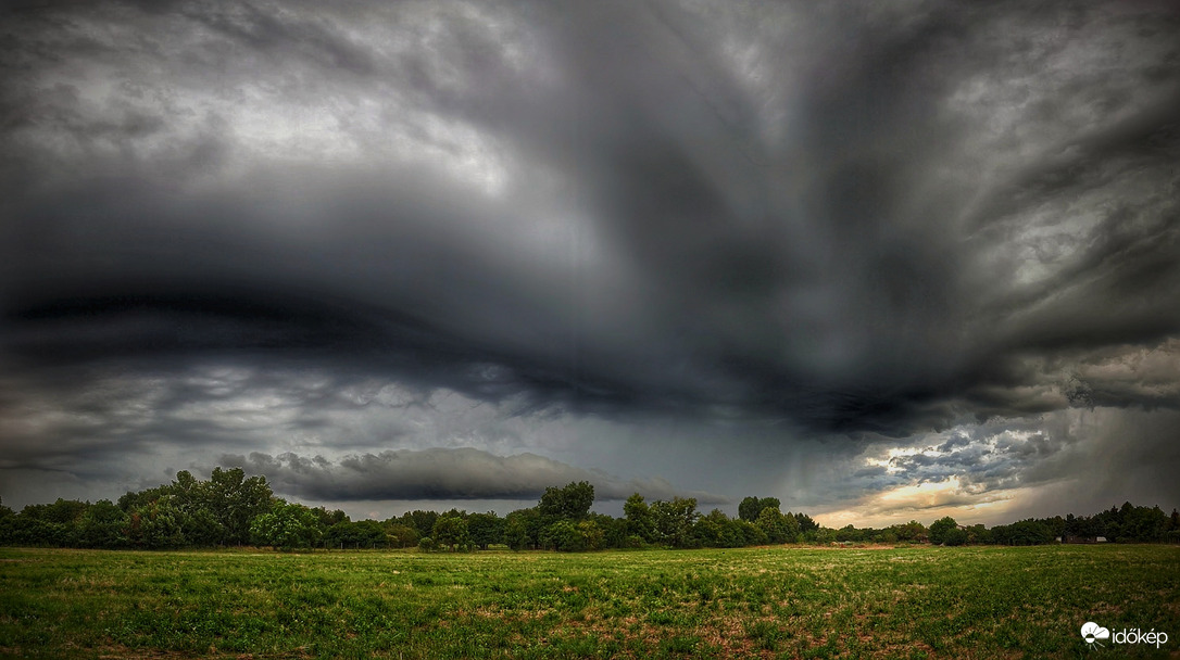 Emelt konvekciós zivataros parádé