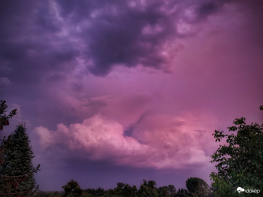 Szárazan maradtunk, de látvány azért volt