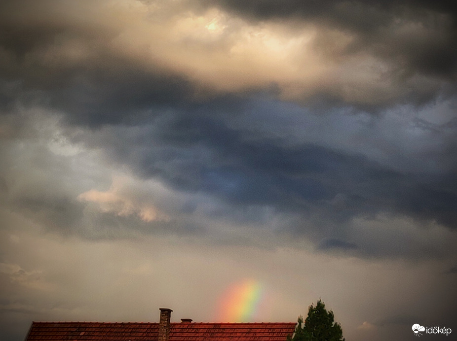 Így búcsúzott a zápor