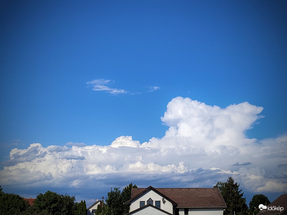 Budapest felett bebőszült egy zápor