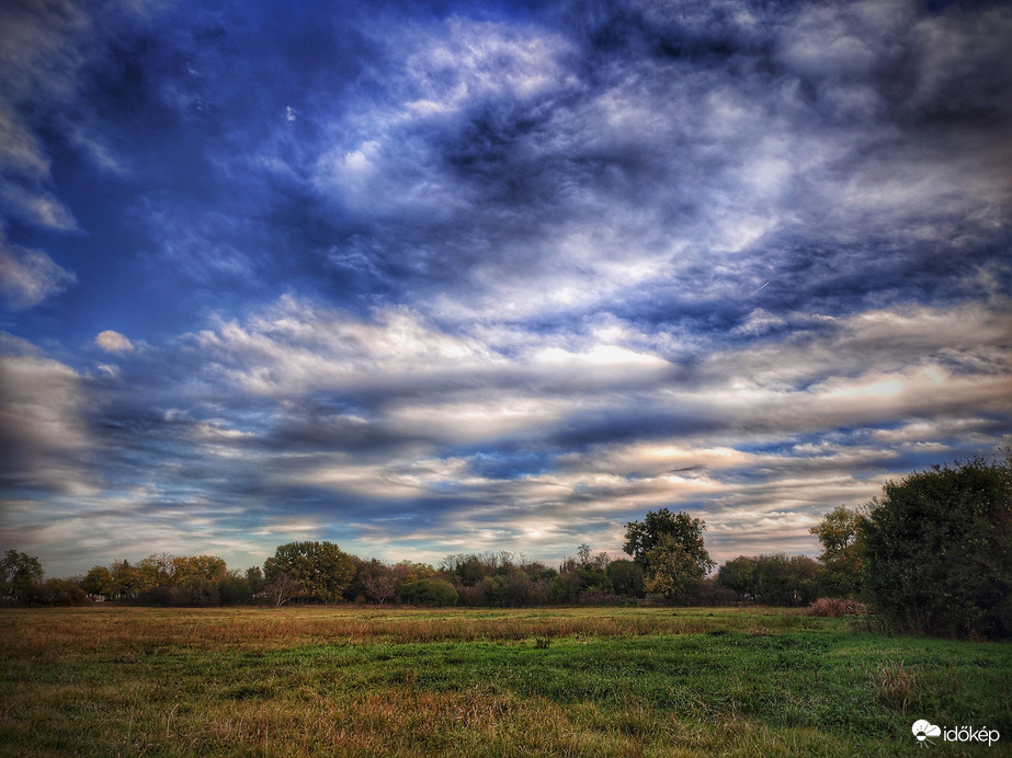 Tetszetős látvány a front közeledtével