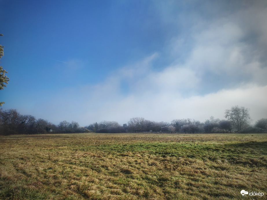 Délre levonult a köd rólunk