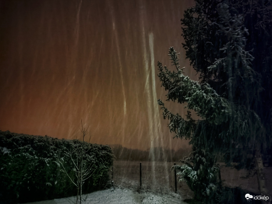 Meglepetés havas éjjel