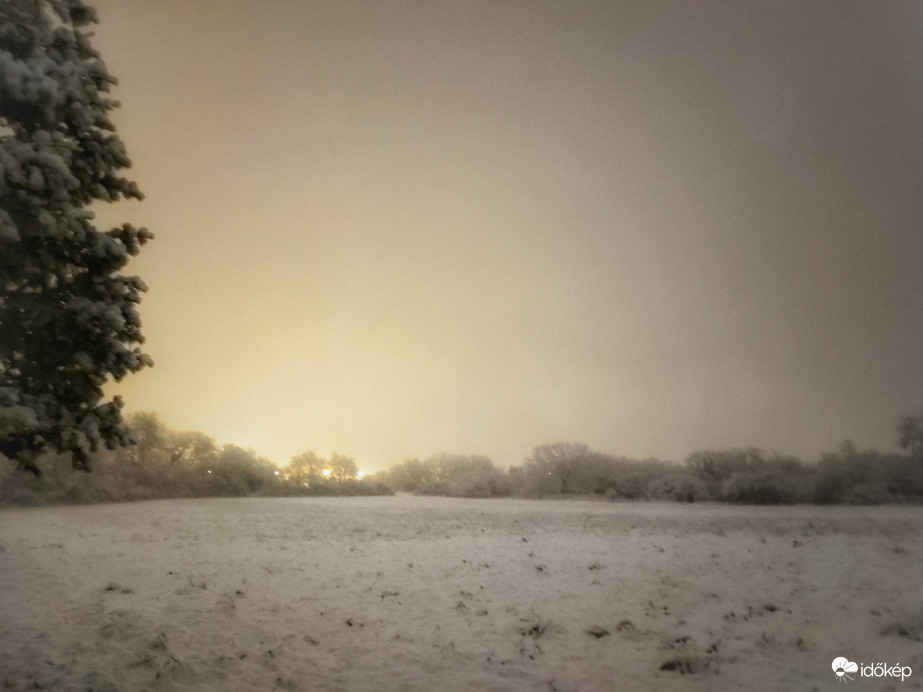 Éjjeli hófödte havas álom