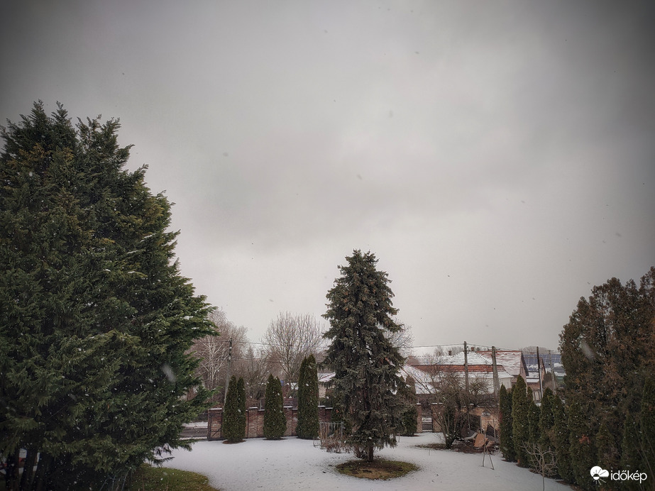 Megérkezett a délutáni havazás :)