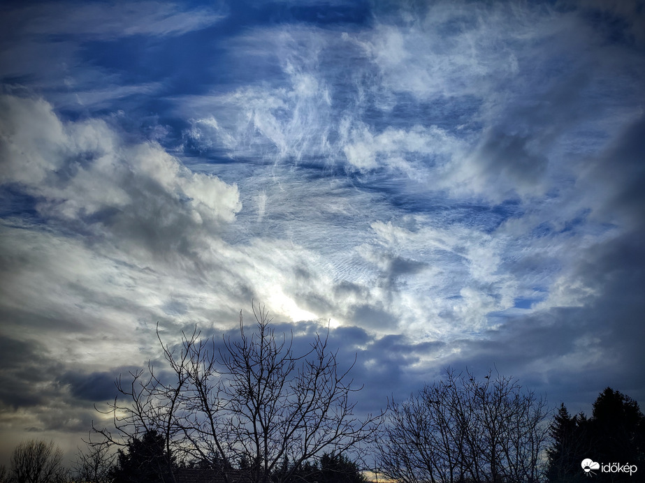 Felhővarázs a javából