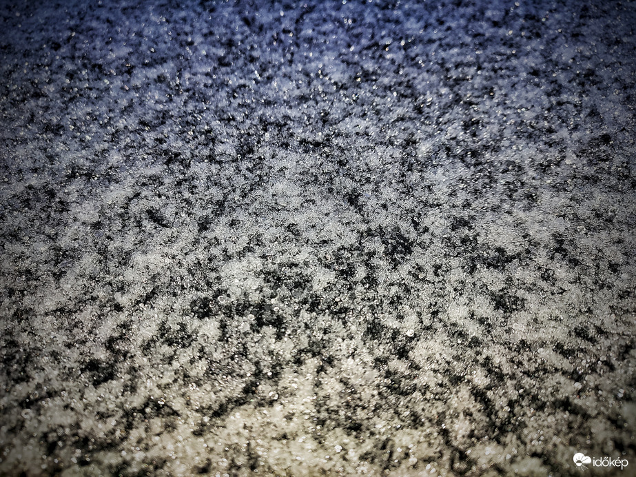 Van itt minden: ónos eső, fagyott eső, hó(dara)