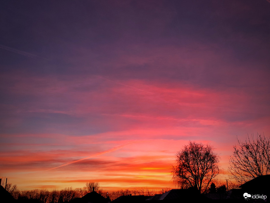 Szeles hétfő pompás búcsúja