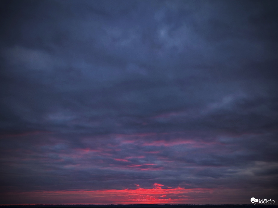 Napkeltével egyenértékű naplemente