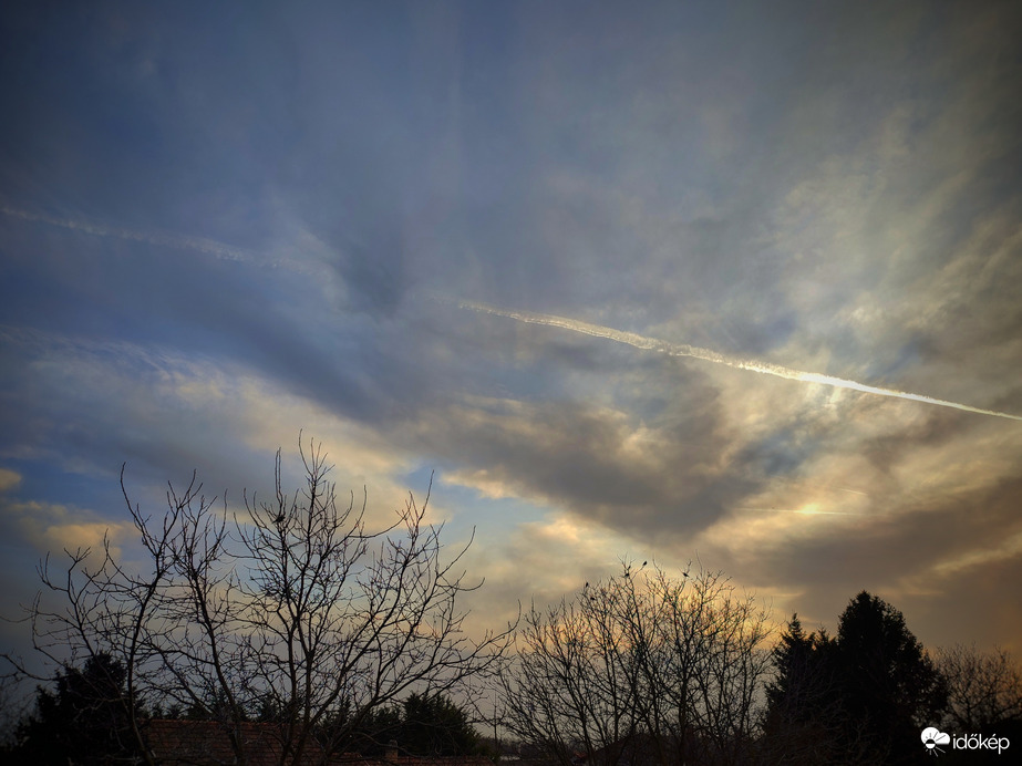 Szaharai fűszerezésű naplementi fátylak