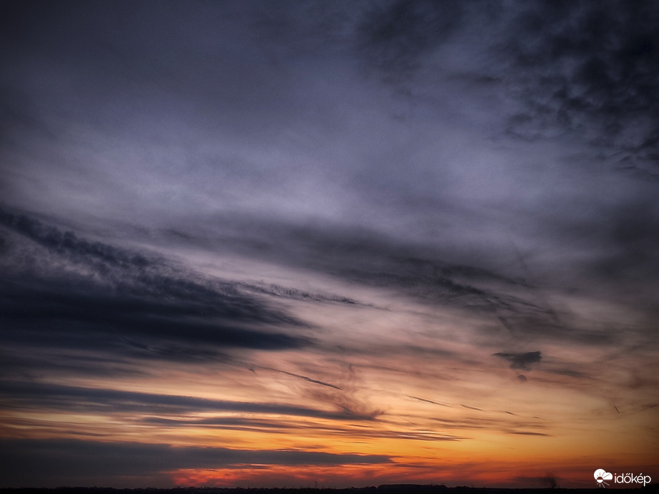 Naplemente utáni fények