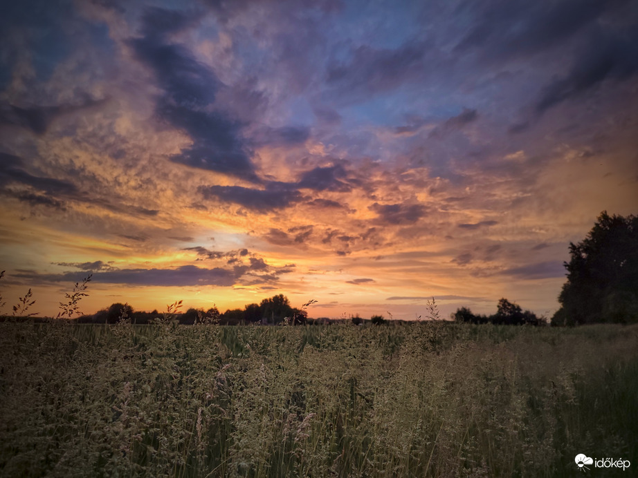 Színvarázs naplemente idején