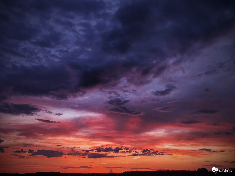 Mozgalmasnak mondható nap záró jelenete