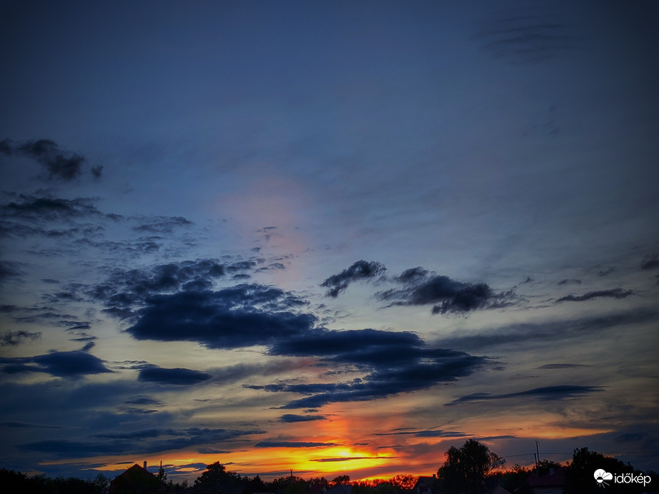 Miután nyugovóra tért a nap