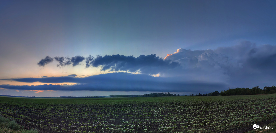 Szupercella és görgőfelhője