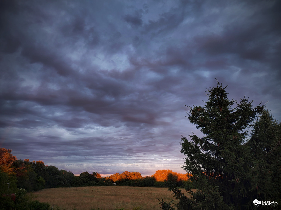 Ambivalens naplementi színek