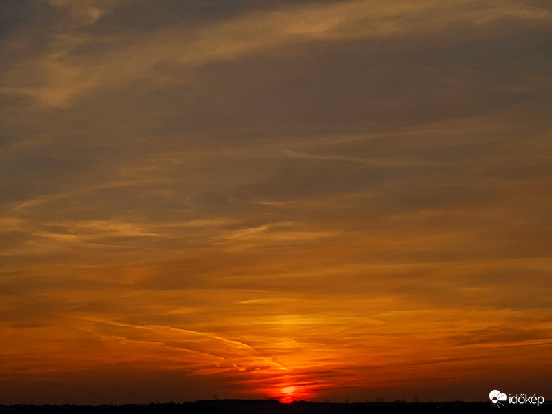 Naposzlopos alkonyunk