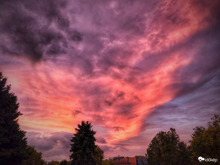 Őszi naplemente művésze megérkezett hozzánk is
