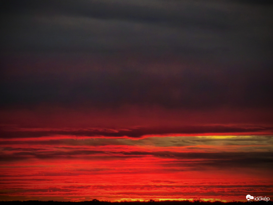 A tüzes varázslat folytatódik