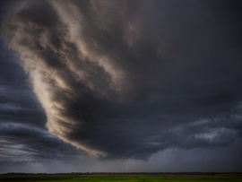 Érkezik a beígért záporrá szelídült zivataros lánc