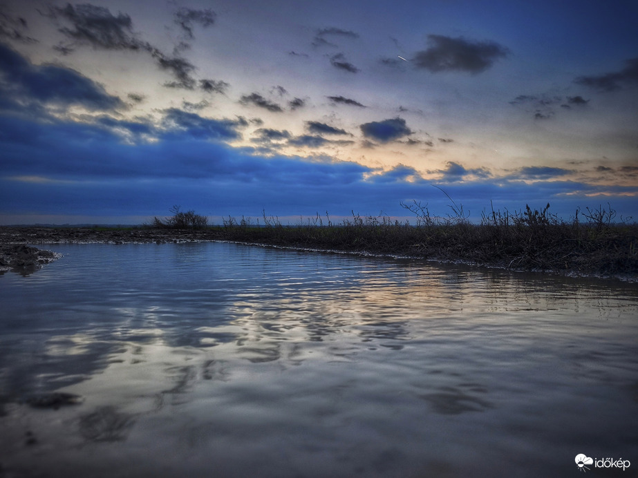 Elvonultak az esőfelhők, kiadós esőt hagyva maguk után