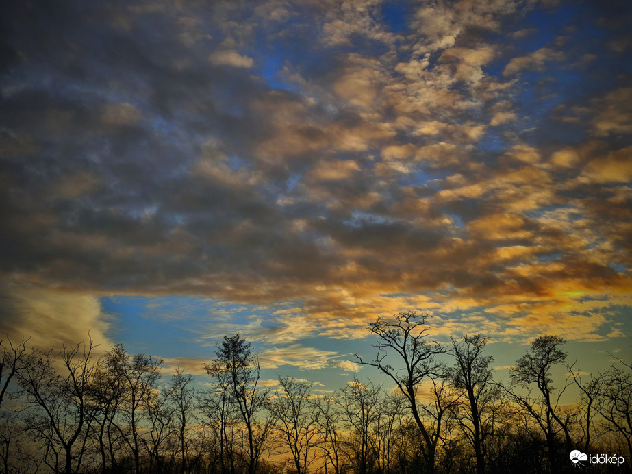Naplementéhez készülődve
