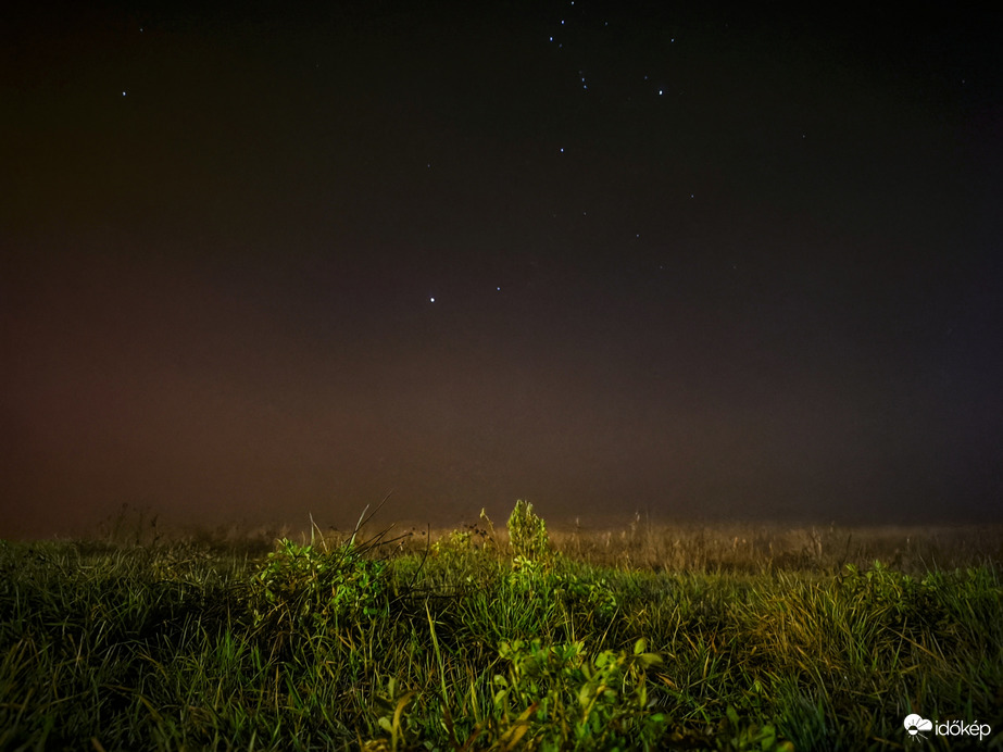 Ködösödő decemberi mező