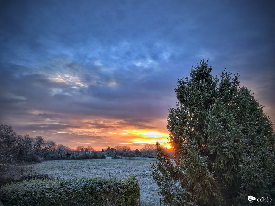 Reggeli táj a hózápor után