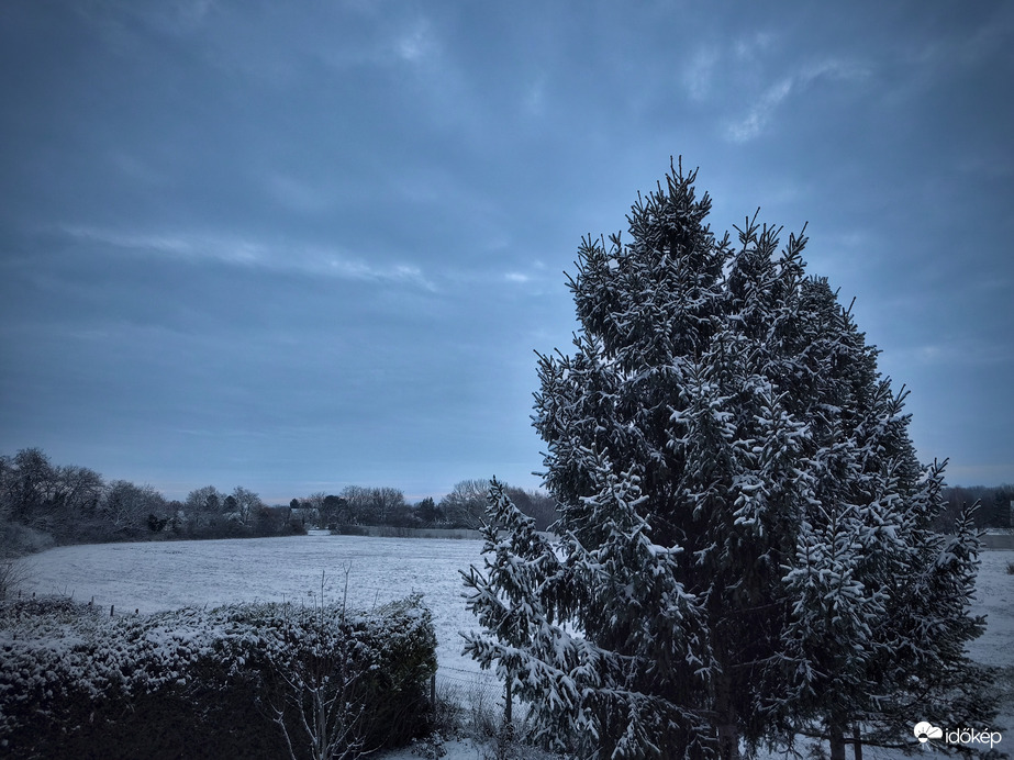 Reggeli táj az első hullám elvonulta után