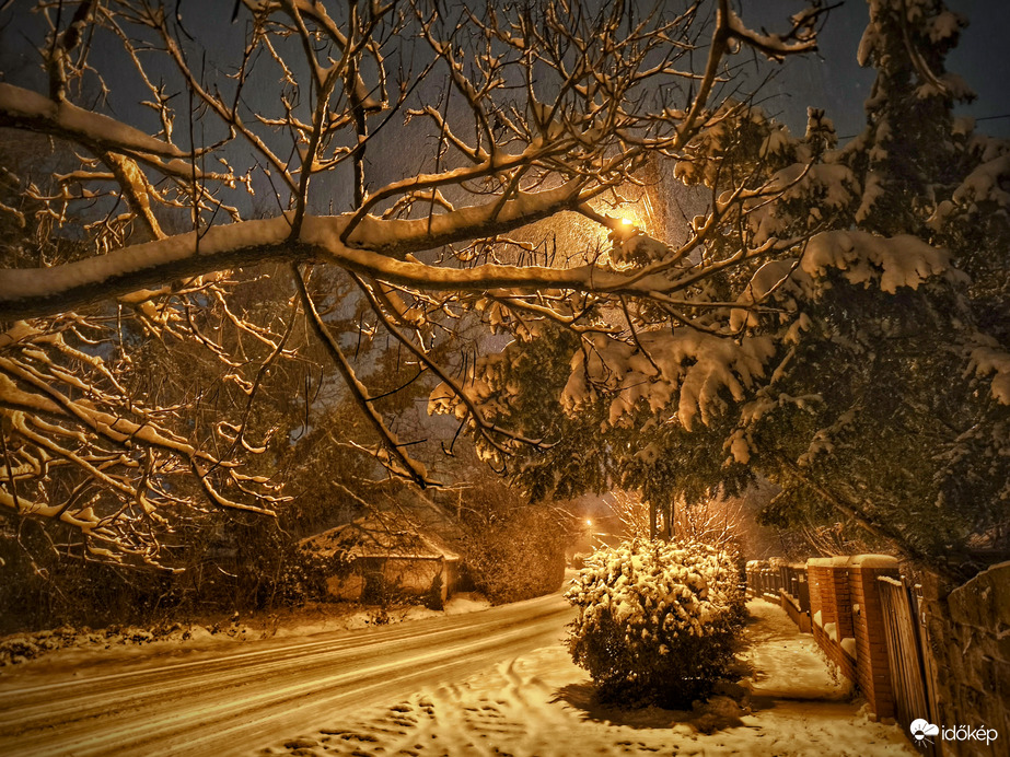 10+ centi hó esti lámpafényes varázsa